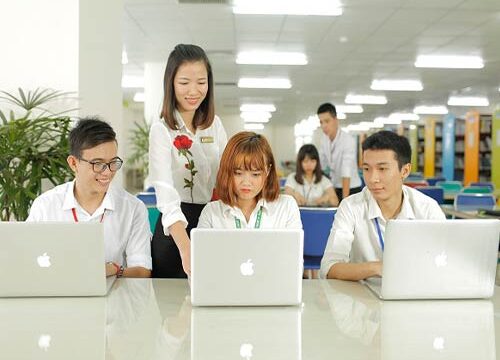Học phí trung cấp tin học